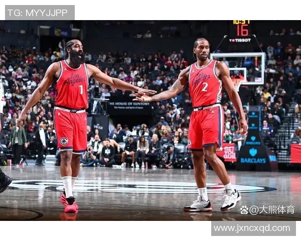 快船队稳居西部前八，球队士气高涨