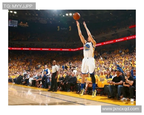 汤普森接受手术成功，霍伊博格：他将再次崛起