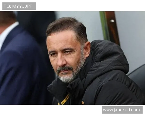 英超球迷热议：曼联新任主帅将如何带领球队重返巅峰？